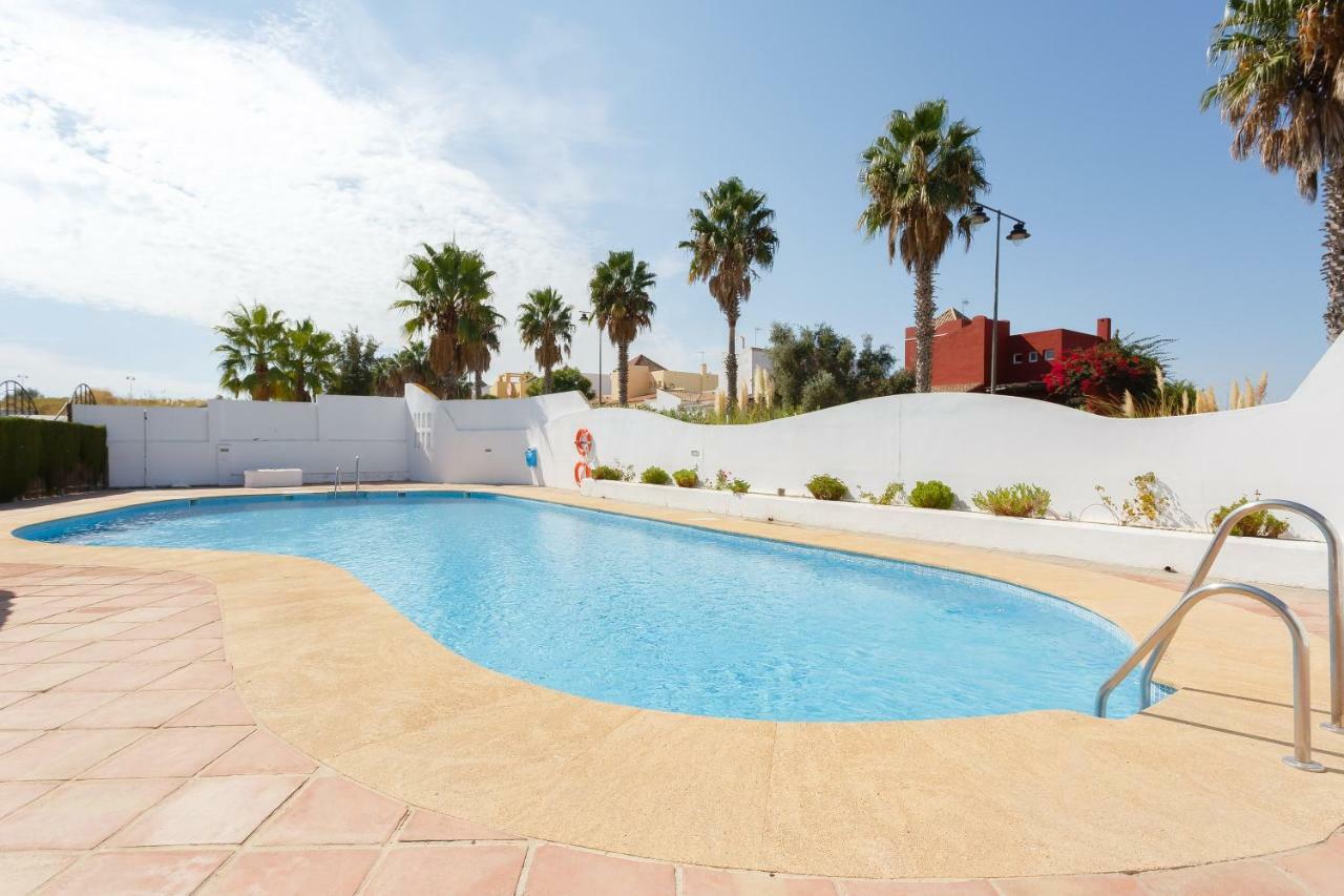 Bonito apartamento en campo de golf con piscina Sanlúcar de Barrameda Esterno foto